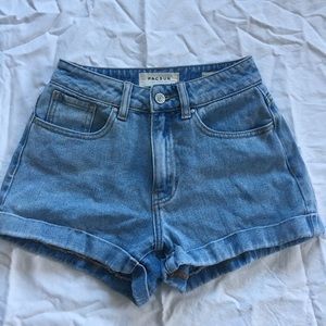 Pacsun denim shorts light wash size 23